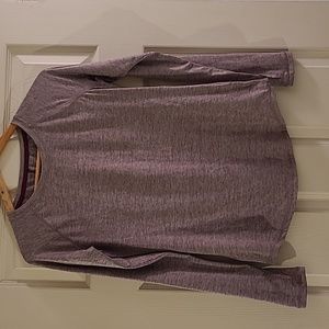 Champion (C9), Light mauve long-sleeved relaxed-fit athletic shirt, XS